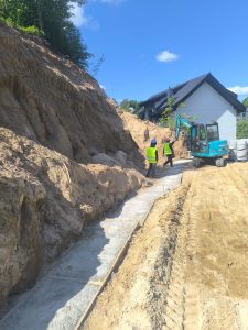 Aukšto šlaito sutvirtinimas su armuotu grunto masyvu – nuotrauka 3